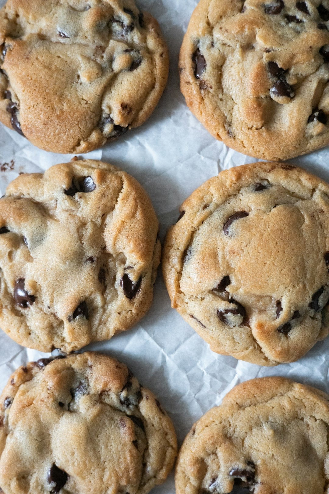 Rich & Chewy Chocolate Chip Cookies